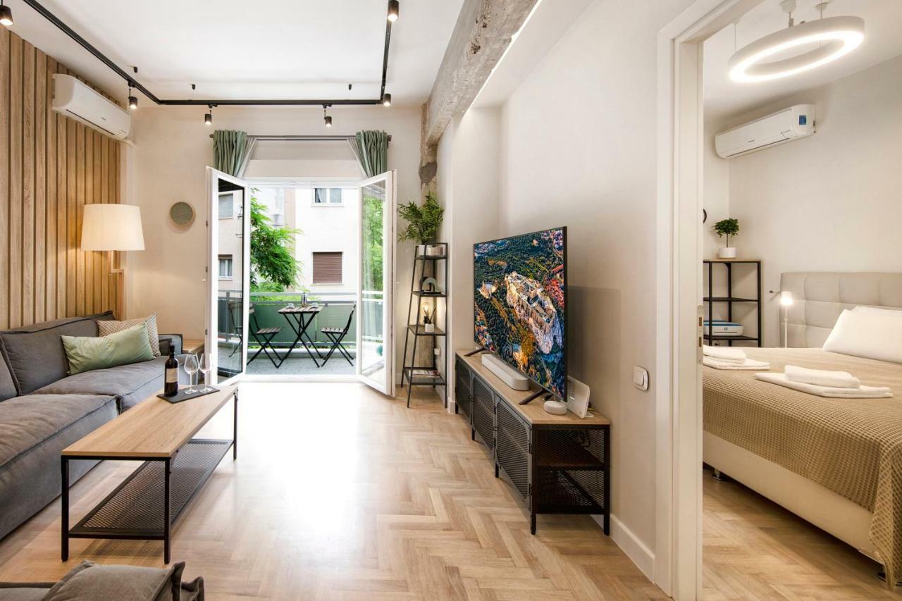 Stunning Αpartment Ιn Τhe Heart Athens. Apartamento Exterior foto