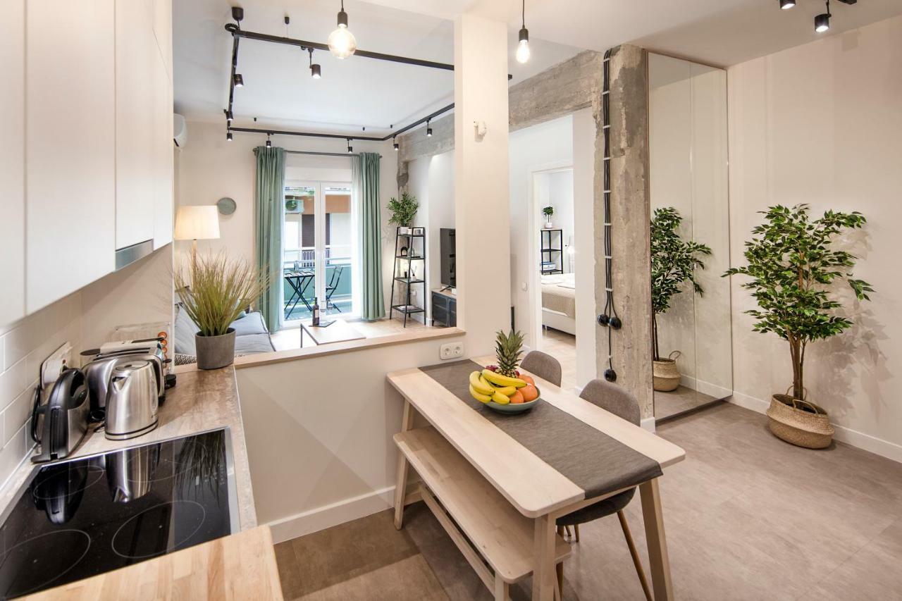 Stunning Αpartment Ιn Τhe Heart Athens. Apartamento Exterior foto