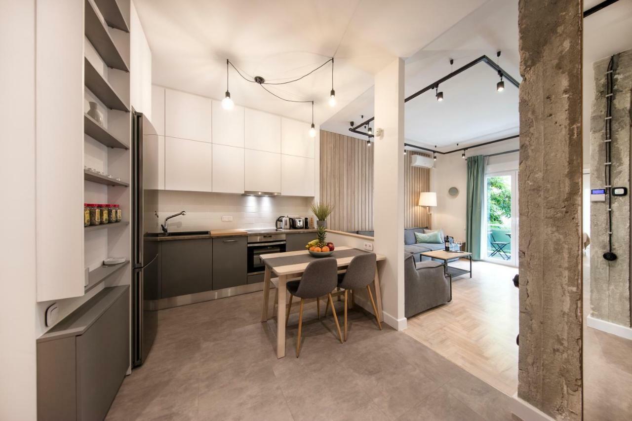 Stunning Αpartment Ιn Τhe Heart Athens. Apartamento Exterior foto