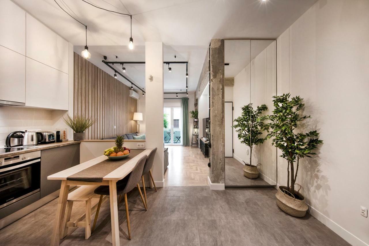 Stunning Αpartment Ιn Τhe Heart Athens. Apartamento Exterior foto